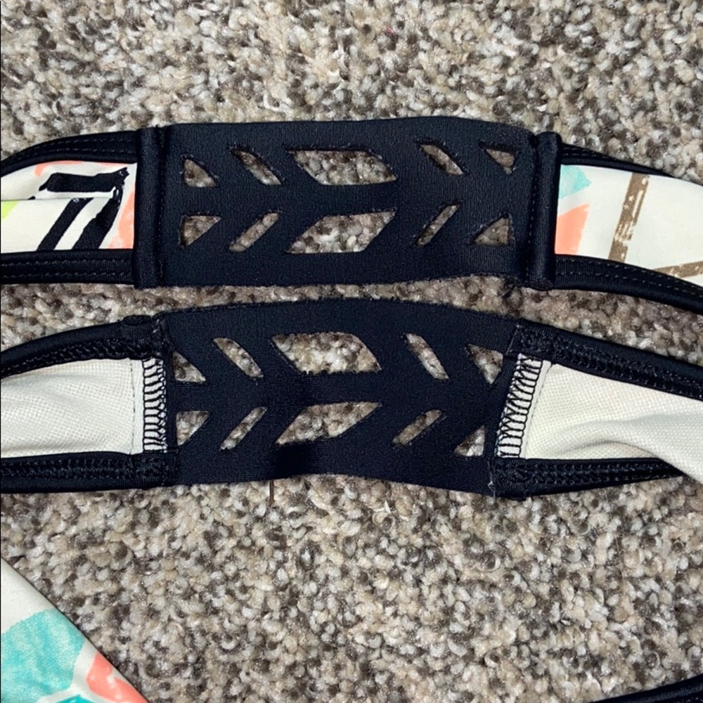 Bikini set - Picture 8 of 8